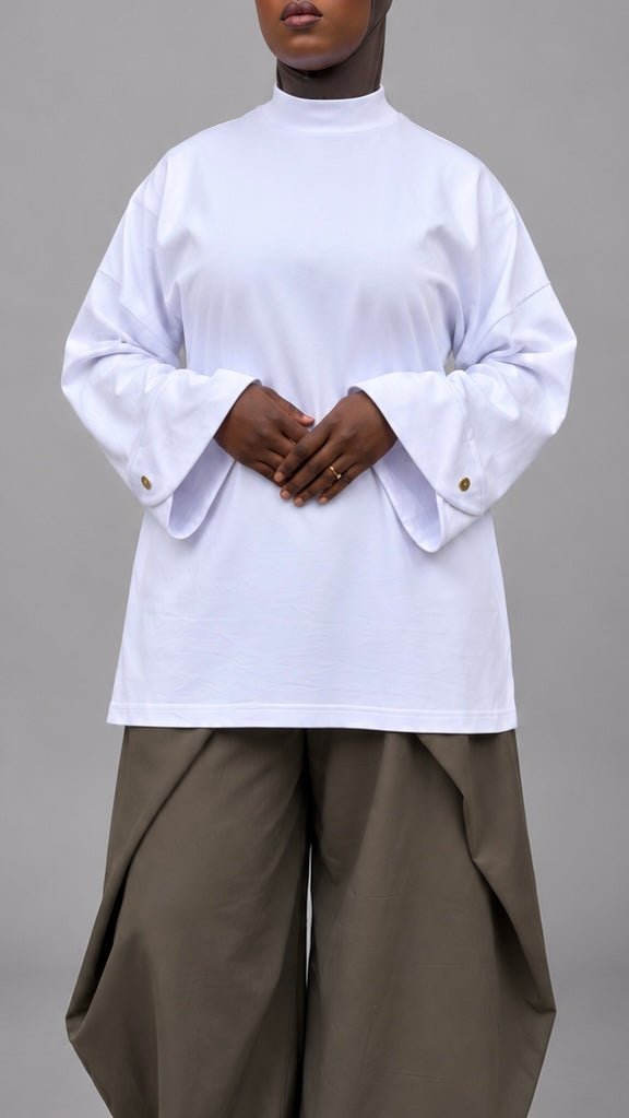 THE SIGNATURE TEE
